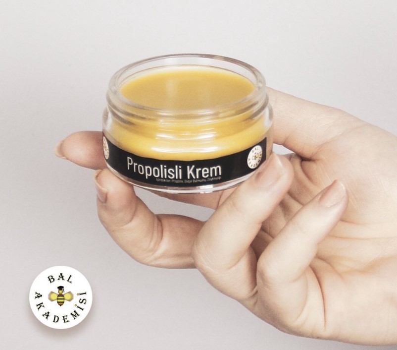 Propolis Cream 40 ML (Natural - Additive-Free)